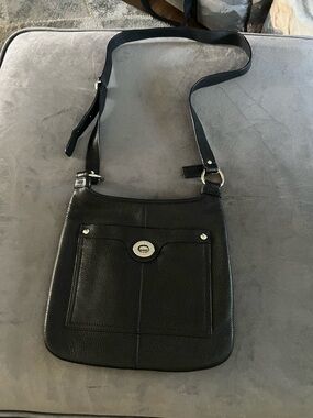 Coach Leather Black Shoulder Bag with Front Pocket Authentic